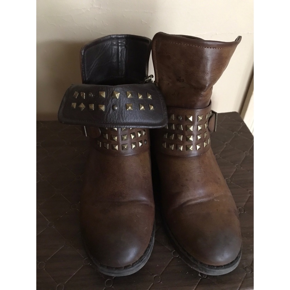 Jacobies brown studded boots